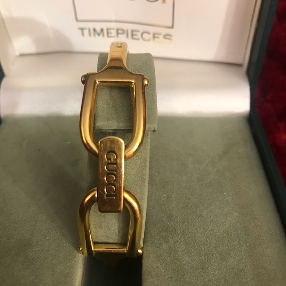 Gucci Timeless Watch - Picture 3 of 4